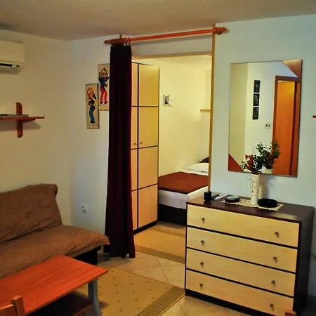 Kuzmanic Guest house 3*